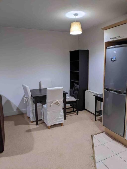Beautiful 2 Bed Apt In Grand Canal ดับลิน ภายนอก รูปภาพ
